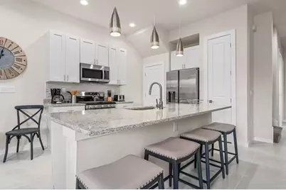 7568 Sunflower Circle, Kissimmee, FL 34747 - Photo 10