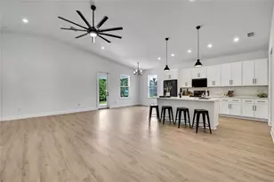 6589 Freeport Dr, Spring Hill, FL 34608 - Photo 4