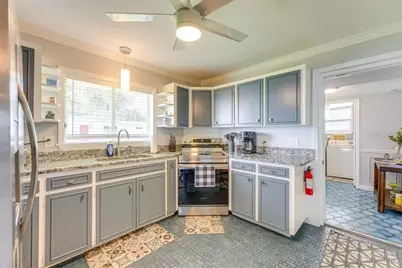 900 N Harbor Terrace, Tavares, FL 32778 - Photo 14