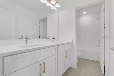 292 Elena Lavin Circle, Orlando, FL 32807 - Photo 12