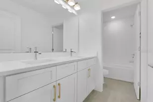 106 Elena Lavin Circle, Orlando, FL 32807 - Photo 12