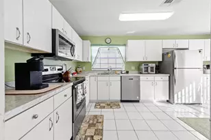 221 Prather Dr, Davenport, FL 33837 - Photo 16