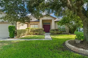 5864 Autumn Chase Cir, Sanford, FL 32773 - Photo 2