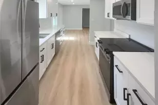 7812 N 53rd St, Tampa, FL 33617 - Photo 14