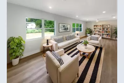 7812 N 53rd Street, Tampa, FL 33617 - Photo 2