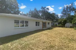 7812 N 53rd St, Tampa, FL 33617 - Photo 28