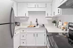 3800 Saxon Dr, New Smyrna Beach, FL 32169 - Photo 4