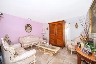 1040 Tawny Eagle Dr, Groveland, FL 34736 - Photo 18