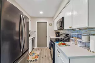 3900 105th Ave N, Clearwater, FL 33762 - Photo 14