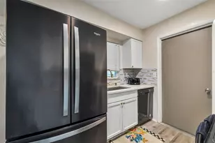 3900 105th Ave N, Clearwater, FL 33762 - Photo 16