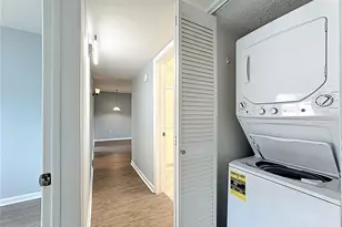 770 Ridenhour Cir, Orlando, FL 32809 - Photo 24