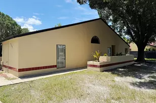 717 Golden Sunshine Cir, Orlando, FL 32807 - Photo 2