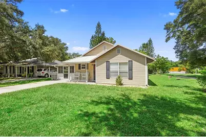 677 E Warner Street, Groveland, FL 34736 - Photo 2