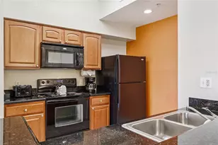 8101 Resort Village Dr, Orlando, FL 32821 - Photo 14