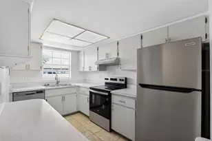 2560 Golf Course Dr, Sarasota, FL 34234 - Photo 12