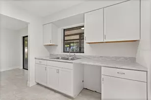 4823 Pine Needle Dr, Orlando, FL 32808 - Photo 4