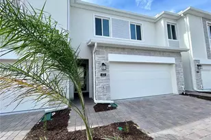 422 Bogey Dr, Davenport, FL 33896 - Photo 2