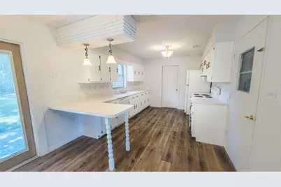 2104 NE 51st Place, Ocala, FL 34479 - Photo 2