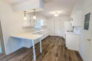 2104 NE 51st Pl, Ocala, FL 34479 - Photo 2