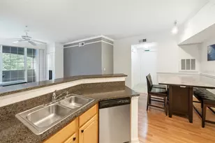 3384 Corona Village Way, Orlando, FL 32835 - Photo 8