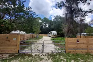 16067 SE 13th St, Ocklawaha, FL 32179 - Photo 1