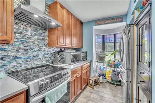 2918 Prince Oak Ct, Saint Cloud, FL 34769 - Photo 10