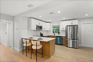 6722 Edgewater Dr, Orlando, FL 32810 - Photo 4