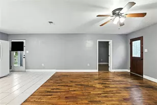 1412 E Voorhis Ave, Deland, FL 32724 - Photo 16