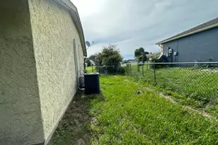 329 Oak Track Dr, Ocala, FL 34472 - Photo 4