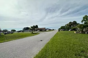 329 Oak Track Dr, Ocala, FL 34472 - Photo 18