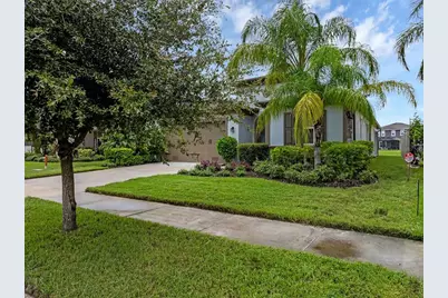 28883 Revaro Lane, Wesley Chapel, FL 33543 - Photo 2