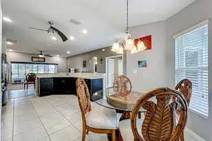 27327 Roanoke Dr, Leesburg, FL 34748 - Photo 8