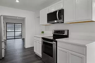 1070 Jasmine St, Eustis, FL 32726 - Photo 4