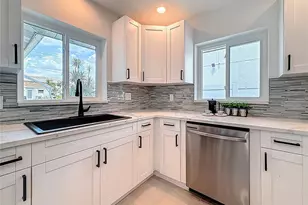 572 Baywood Dr N, Dunedin, FL 34698 - Photo 20