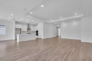 2302 Lone Tree Bnd, Zephyrhills, FL 33541 - Photo 4