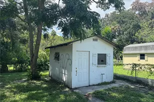 28803 Hubbard St, Leesburg, FL 34748 - Photo 8