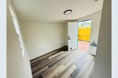 781 58th Avenue NE, Saint Petersburg, FL 33703 - Photo 24