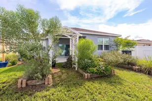 2723 Rowan St, Tavares, FL 32778 - Photo 24