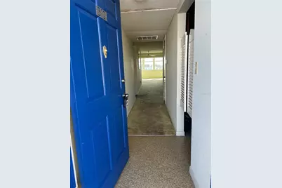 5555 Gulf Boulevard #312, Saint Pete Beach, FL 33706 - Photo 4