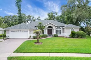 1521 Edgewater Dr, Mount Dora, FL 32757 - Photo 2