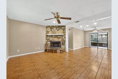 325 Charles Avenue, Orange City, FL 32763 - Photo 8