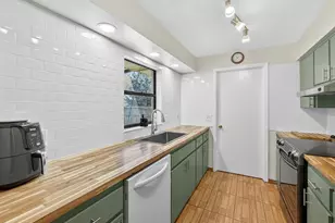 325 Charles Ave, Orange City, FL 32763 - Photo 10