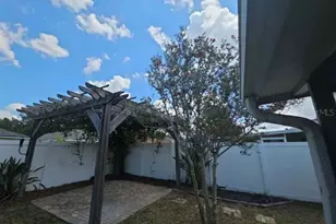 6908 Waterbrook Ct, Gibsonton, FL 33534 - Photo 12