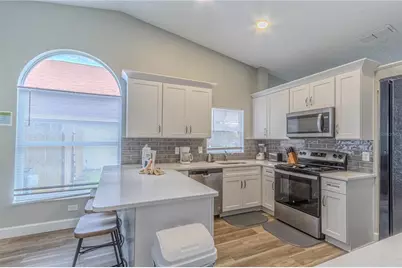 2944 Pembridge Street, Kissimmee, FL 34747 - Photo 4