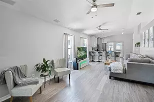 12829 Kings Lake Dr, Gibsonton, FL 33534 - Photo 4