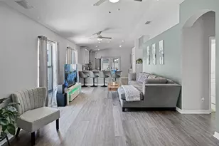 12829 Kings Lake Dr, Gibsonton, FL 33534 - Photo 6