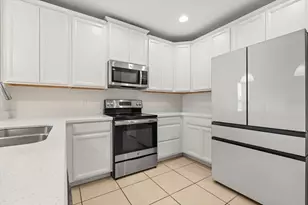 204 Sangmon Ct, Groveland, FL 34736 - Photo 8