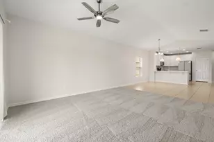 204 Sangmon Ct, Groveland, FL 34736 - Photo 2