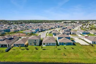 2011 Myrtle Pine St, Kissimmee, FL 34746 - Photo 4