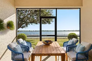 1762 Mira Lago Cir, Ruskin, FL 33570 - Photo 12